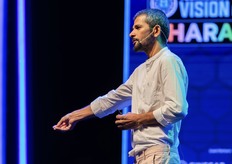 Amit Kumar of Eeki shared his team’s work on addressing root health, temperature shocks, and nutrient absorption in greenhouses.