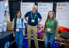 Jenny Nacmanson (Crop Health Advising & Research) and Suchismitha Sahoo (Truly Green Farms) visit Michael Brownbridge, Bioworks