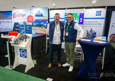 Dennis Raath and Tobias Jaggle, Lock Drives, showing how easy it is to work with their technologies 