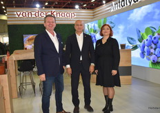 Chris van der Wel and Pinar Savas from van der Knaap