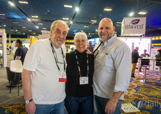 Next year we'll make a separate photo report of Glenn Behrmann running into people he knows at the entrance of Indoor Ag-Con - now it's Jenny Harris and Joe Swartz 