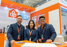 Jorge Castro, Rosy Muñoz and Esteban Guillen, Invermex.