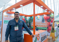 Luis Ayala, King Seeds.
