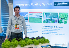 Niels Jacobs shows the Hydroponic Floating System developed by Light4Food. Read more about it here.