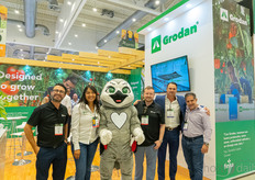 The Grodan Team with the Ceickor Mascot, Jorge del Toro from Finka and Felix Tarrats from Ceickor.
