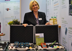 Maaike Hamer from Stelzner with the new Multi 2000 meter set.