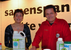 Lianne van Wijk from Certis in conversation with Dutch distributor Wim Voogt from Klep Agro