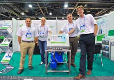 The HortiMax team with there newest FertiMix-Go! unit. Click here for more info about this unit: http://www.hortidaily.com/article/2835/rss.xml