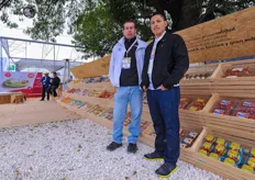 Artoru Rodgriguez and Jose Hernandez are coordinating and representing Sunset Mastronardi growers in Mexico. As always, Mastronardi is present at the Expo Agroalimentaria with a large booth outside. They are there to catch up with there growers and to showcase there latest packagings and varieties.