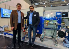 Hans Preesman and Aldo Maggion from Techmek gained many interest in their I-Grade automatic grading machine. For more information see : www.techmek.it