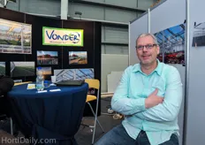Robert Rouhof of Vonder installed many Cravo projects last year.