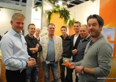 Bejo Zaden and their delicious snacks attracted a lot of people. In the picture Perry Kuilboer (Bejo Zaden) with broccoli growers Ivan Zuurbier and Peter Appelman, cauliflower growers Kees, Pe and Ton Slagter and Dave Smit (Pater Broersen)