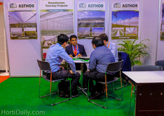 Busy times at the booth from Asthor.