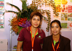 Sukanya Phensuksa and Thitipong Telalanich of Chatchawal Orchid. Sukanya is a grower of not only orchids, but also asparagus.