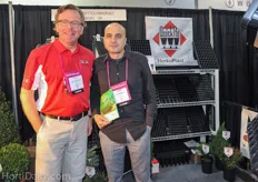 Alfred Boot of Herkupak / Herkuplast together with Fabio Camisa of Da Ros in the booth of Midas Nursery.