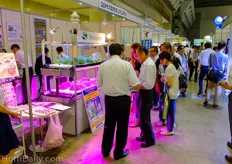 During all three days, the trade show floor was fully packed with interested visitors. Compared to other shows that I have visited, I have never seen a show that was this crowdy.