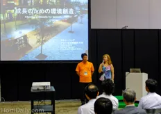 Priva Asia general manager Thera Rohling gave a presentation about Priva. She was assisted by Akira Saito of Priva dealer Seiwa.