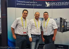 Juan Gonzalez and Robert Gibson of Hoogendoorn America together with Case Versnel of Gryphon Automation.