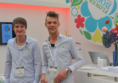 Fabian van Dijk and Robin Hesselberth have developed a special app; The Flower Book. With over 5,000 pictures it is a must have for florists and flower enthusiasts.