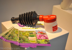 Learn more about nutrimite in this article: http://www.hortidaily.com/article/11650/Nutrimite-is-the-key-to-successful-IPM-in-Moroccan-roses