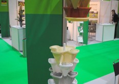 Consumer pots from Bumnong