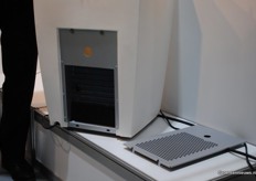 The technical part of the self-watering pot from Zymbo Italia