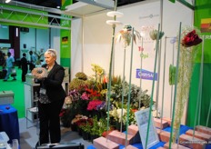 Annegret Petrasch, demonstrating the making of bouqets