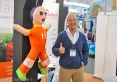 Niels Prinssen from DLV Plant - Mexicultura with the Arjen Robben Piñata!