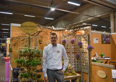 Kokodama presented their decorative pots of coir.