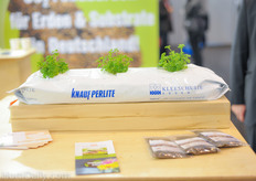 Knauf Perlite and Woodfiber mix ; Kleeschulte bags!