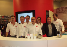 Jesse Groen, Lorenzo Russo, Frans Winkelman, Jay Honeycutt, Cindy van Nobelen, Cees Bouwmeester and Bert Miggelenbrink. This crew is of Javo USA and Javo bv.