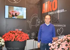 Johan van Huylenbroeck from Institute for Agricultural and Fisheries Research presenting Aiko.
