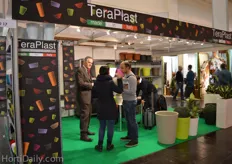 Giorgio Merler from TeraPlast talking with visitors.