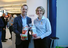 Frank Loos, retailer Albert Heijn, and Edith Lasonder, Bakker Barendrecht, showing their nominated product for the Fruit Logistica Innovation Award.