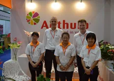 Wim Gijzen and Kasper Rietvelt and the Thai team from Anthura.