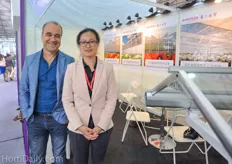 Vifra's Vincenzo Russo together with Anny Nie from Chinese high tech greenhouse builder Oritech