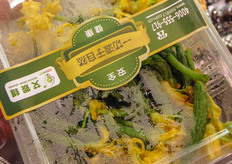 Courgette flowers for 4.15 USD.