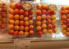 What impressed us the most was the stone fruit ; golden cherries (Rainier Cherries) for 47.80 USD per pack.