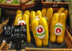 Yellow courgettes, very good quaility, two for 1.60 USD
