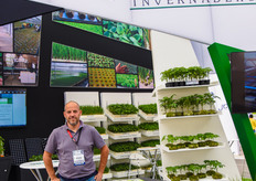 Juan of El Oasis ; a large vegetable plant propagator from Queretaro. They are also the distributor for Conic grafting machines.