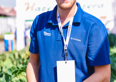 Ben de Nijs of Hazera at the open field demo area.