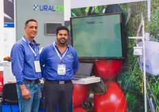 Omri Morag and Juan Pedro Salcedo promoting the Growth Analysis System.