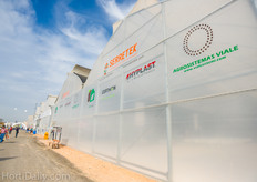 Serretek partnered with Agrosistemas Viale, Hyplast and Certhon for their demo house.
