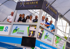 The entire team of Meteor, Genap, and Excalibur Plastics at their fantastic new booth.