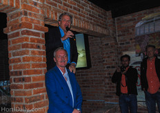 The Dutch embassy organised a diner. Jean Rummenie and ‎ambassador Dolf Hogewoning spoke some words.