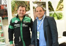 Nadir Oszoy of Metazet / FormFlex together with independent greenhouse construction supervisor Sabri Ozcelik.