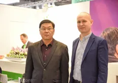 Zheng Kai and Fulco Wijdooge of Ridder HortiMaX Shanghai.
