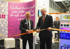Opening the pavilion - meet the smart Dutch