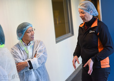 GreenPacks team was ready to receive the 60 participants of the HD Tour. Taizo Sano of Kagome was informed on large scale packing.