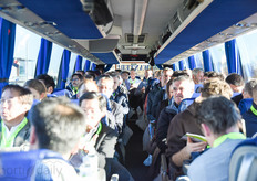 Time to start the tour! Over 50 growers and 8 sponsors joined us in this two day-trip.